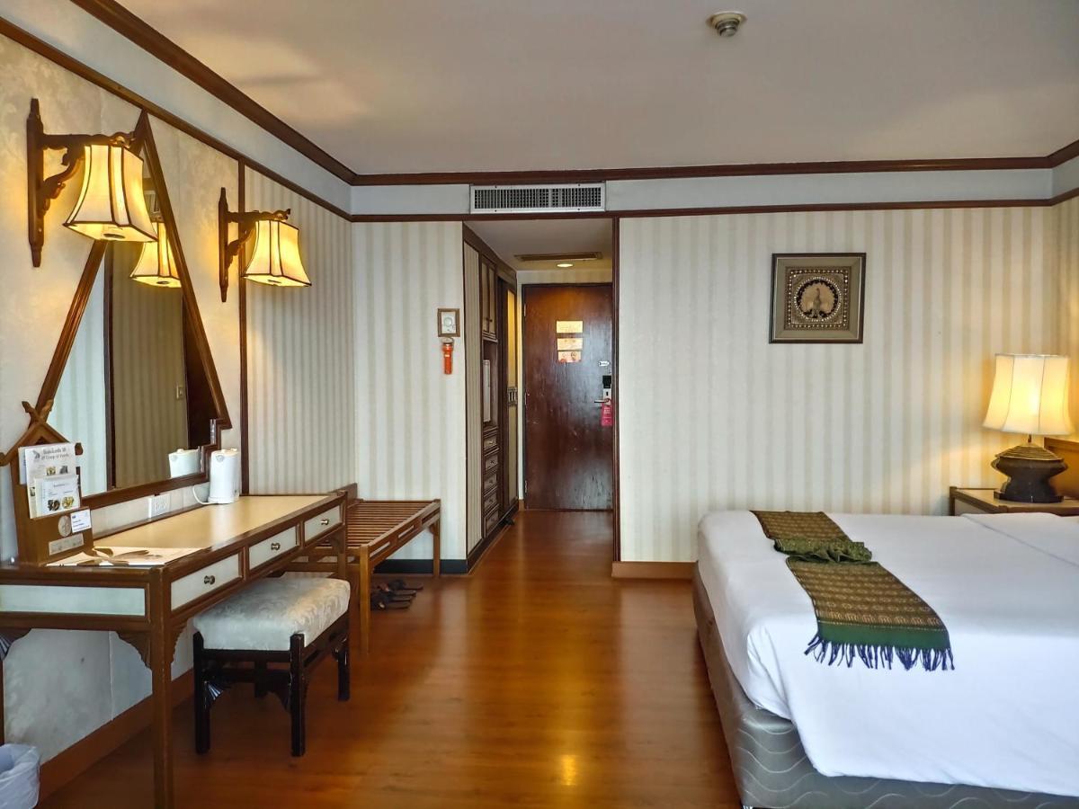 Chiang Mai Orchid Hotel Exterior foto