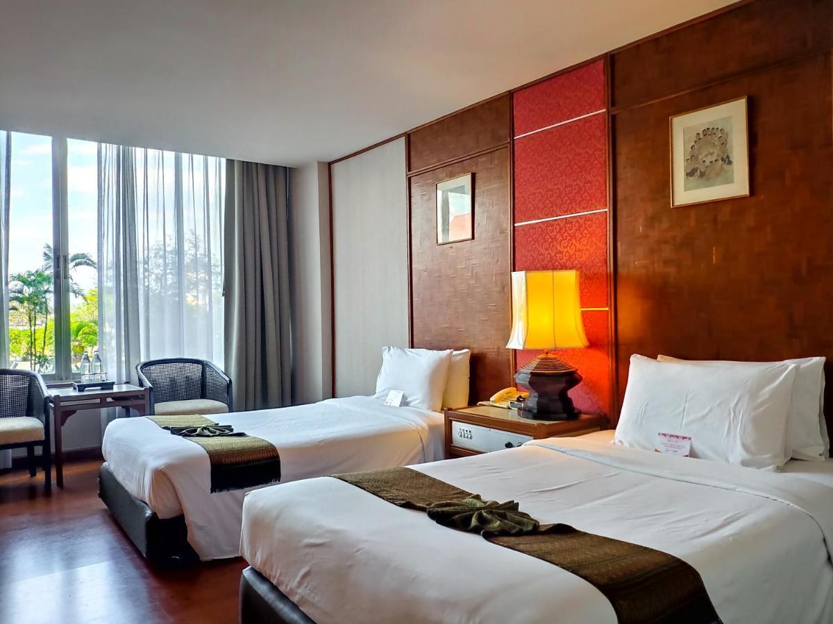 Chiang Mai Orchid Hotel Exterior foto