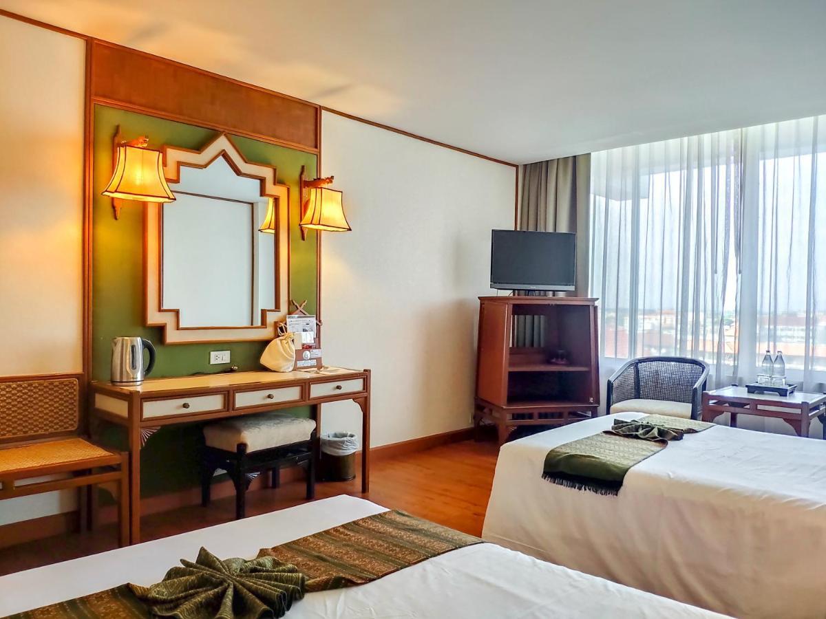 Chiang Mai Orchid Hotel Exterior foto
