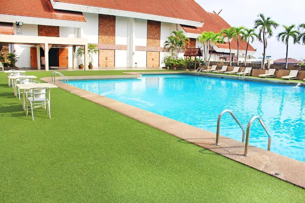Chiang Mai Orchid Hotel Exterior foto